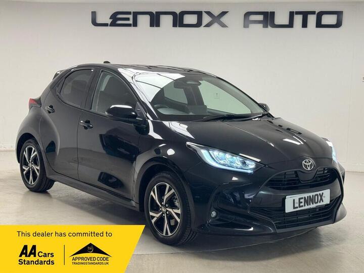 Toyota Yaris 1.5 VVT-h Design E-CVT Euro 6 (s/s) 5dr