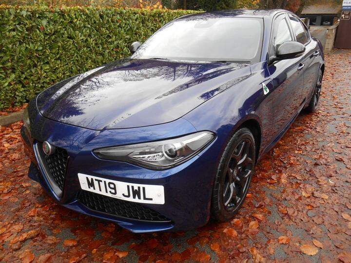 Alfa Romeo Giulia 2.0T Nero Edizione Auto Euro 6 (s/s) 4dr Alfa Romeo Giulia 2.0T Nero Edizione Auto Euro 6 (s/s) 4dr