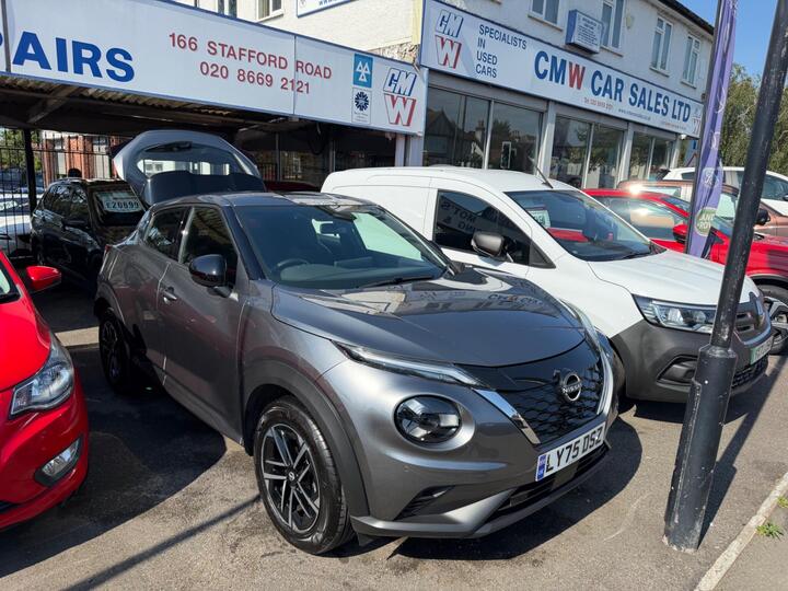 Nissan Juke 1.6 N-Connecta Auto Euro 6 5dr