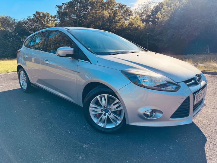 Ford Focus 1.0T EcoBoost Titanium Navigator Euro 5 (s/s) 5dr