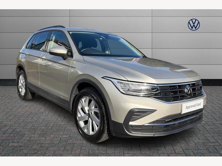 Volkswagen Tiguan 1.5 TSI Life DSG Euro 6 (s/s) 5dr