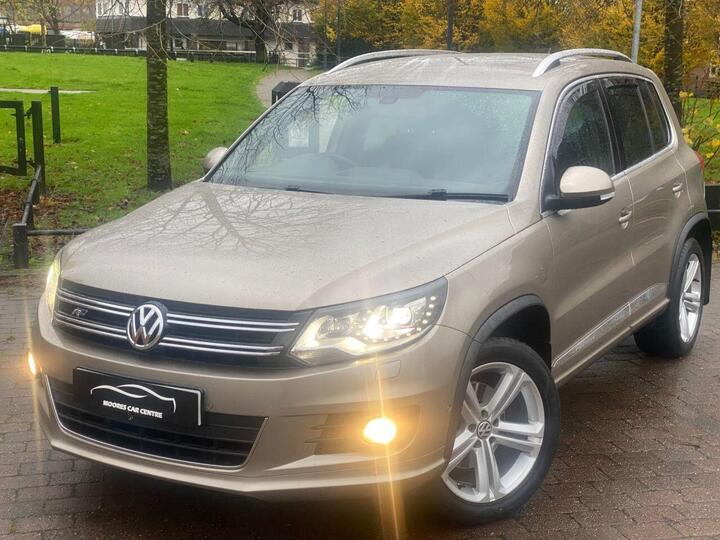 Volkswagen TIGUAN 2.0 TDI BlueMotion Tech R-Line 4WD Euro 5 (s/s) 5dr (Nav)