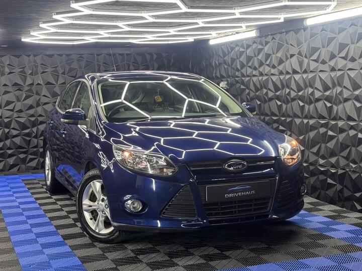 Ford Focus 1.6 Zetec Powershift Euro 5 5dr