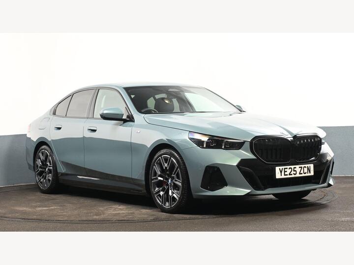 BMW 5 Series 2.0 530e 22.1kWh M Sport Pro Steptronic Euro 6 (s/s) 4dr BMW 5 Series 2.0 530e 22.1kWh M Sport Pro Steptronic Euro 6 (s/s) 4dr