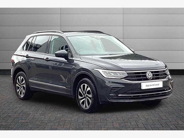 Volkswagen Tiguan 2.0 TDI Active DSG Euro 6 (s/s) 5dr Volkswagen Tiguan 2.0 TDI Active DSG Euro 6 (s/s) 5dr