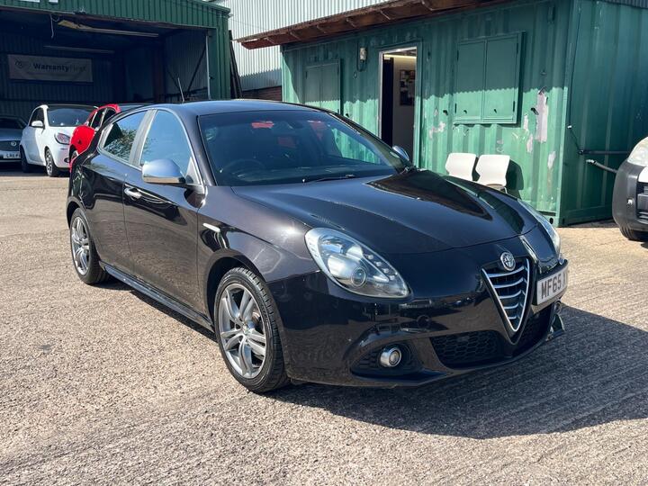 Alfa Romeo Giulietta 1.6 JTDM-2 Exclusive Euro 6 (s/s) 5dr