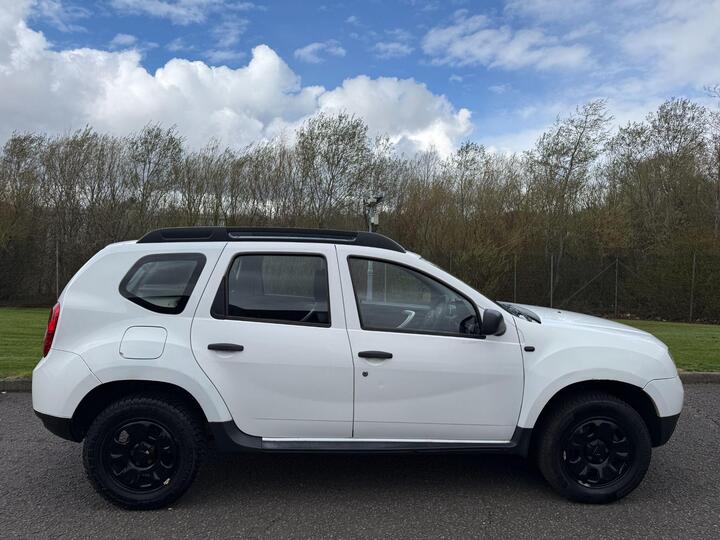 Dacia Duster 1.5 DCi Ambiance 4WD Euro 5 5dr Dacia Duster 1.5 DCi Ambiance 4WD Euro 5 5dr