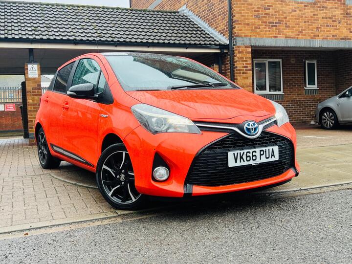 Toyota Yaris 1.5 VVT-h Orange Edition E-CVT Euro 6 5dr