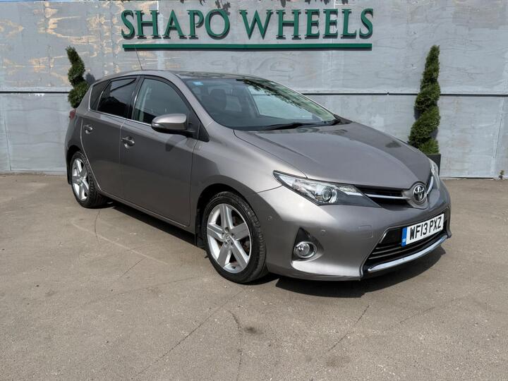 Toyota Auris 1.6 V-Matic Excel Multidrive S Euro 5 5dr Toyota Auris 1.6 V-Matic Excel Multidrive S Euro 5 5dr