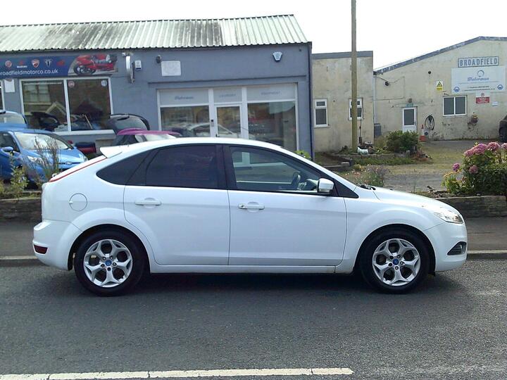 Ford Focus 1.6 Sport 5dr