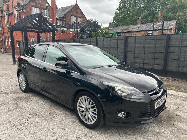 Ford Focus 1.0T EcoBoost Zetec Navigator Euro 5 (s/s) 5dr