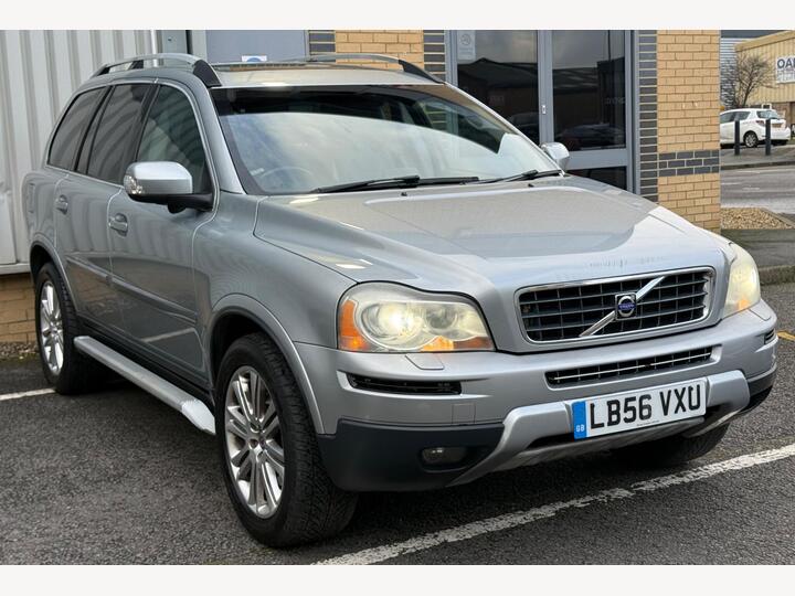 Volvo XC90 2.4 D5 SE Lux Geartronic AWD 5dr