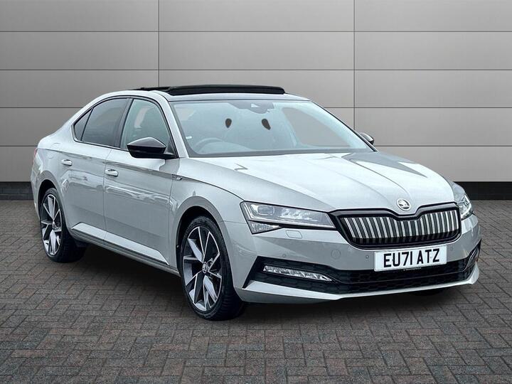 Skoda Superb 1.4 TSI IV 13kWh SportLine Plus DSG Euro 6 (s/s) 5dr Skoda Superb 1.4 TSI IV 13kWh SportLine Plus DSG Euro 6 (s/s) 5dr