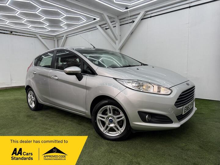 Ford Fiesta 1.0T EcoBoost Zetec Euro 5 (s/s) 5dr