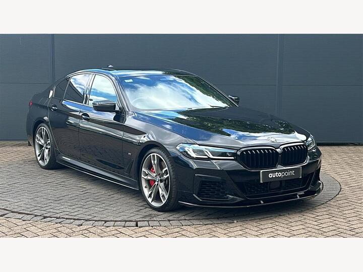 BMW 5 SERIES 4.4 M550i V8 Steptronic XDrive Euro 6 (s/s) 4dr BMW 5 SERIES 4.4 M550i V8 Steptronic XDrive Euro 6 (s/s) 4dr