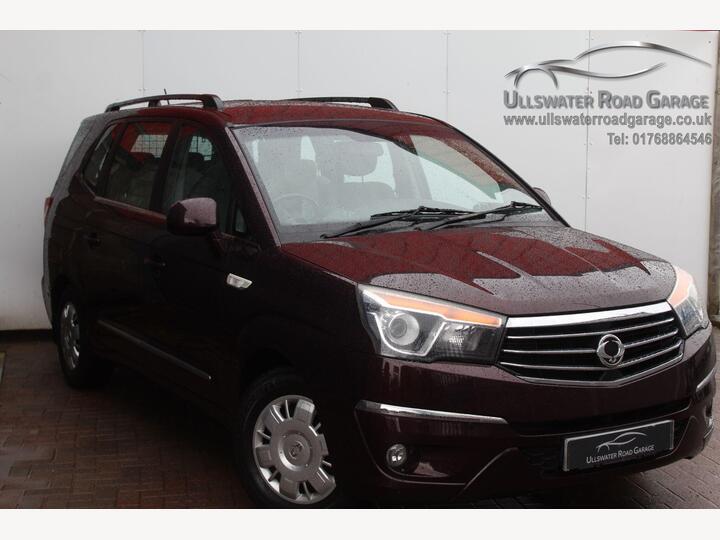 SsangYong Turismo 2.2D SE Euro 6 5dr