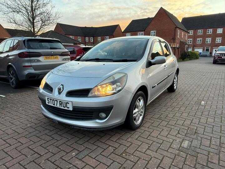 Renault Clio 1.4 16v Dynamique 5dr