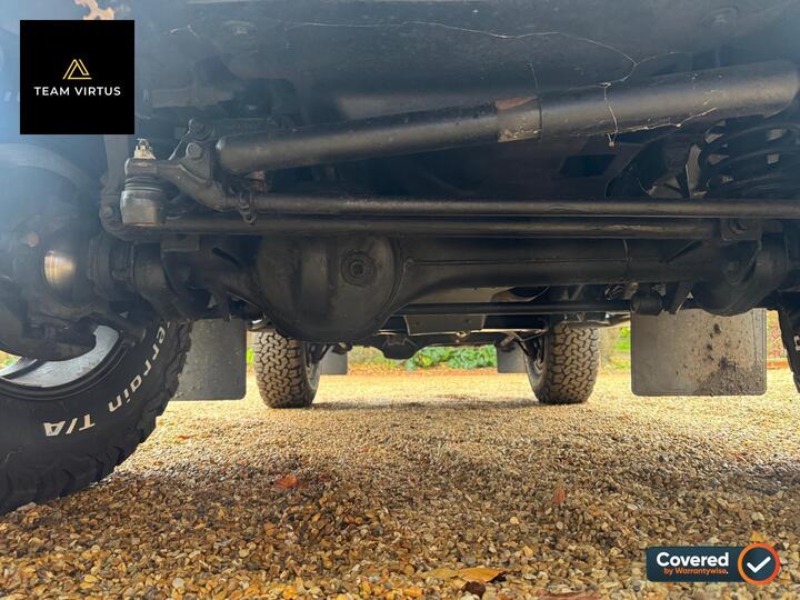 Land Rover Defender 90 2.5 TD5 XS Station Wagon 3dr Land Rover Defender 90 2.5 TD5 XS Station Wagon 3dr