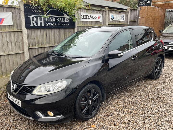 Nissan Pulsar 1.5 DCi Tekna Euro 5 (s/s) 5dr Nissan Pulsar 1.5 DCi Tekna Euro 5 (s/s) 5dr