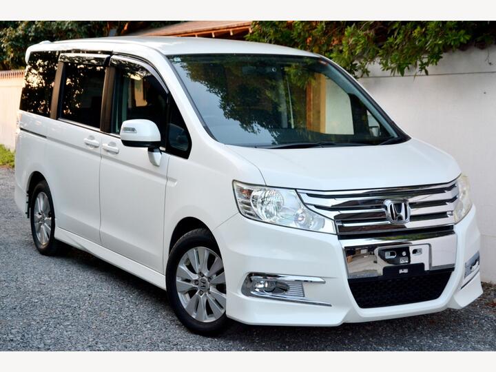 Honda Stepwagon 2.0 Spada S - Service History - 8 Seater