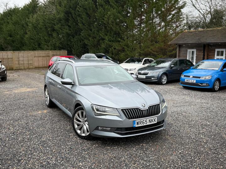 Skoda Superb 2.0 TDI SE L Executive Euro 6 (s/s) 5dr Skoda Superb 2.0 TDI SE L Executive Euro 6 (s/s) 5dr