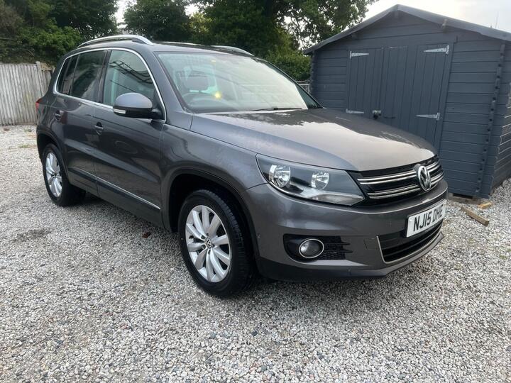 Volkswagen Tiguan 2.0 TDI BlueMotion Tech Match 4WD Euro 5 (s/s) 5dr Volkswagen Tiguan 2.0 TDI BlueMotion Tech Match 4WD Euro 5 (s/s) 5dr