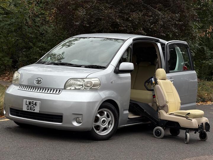 Toyota Porte 1.3 ULEZ Free[Disability Converted Seat]