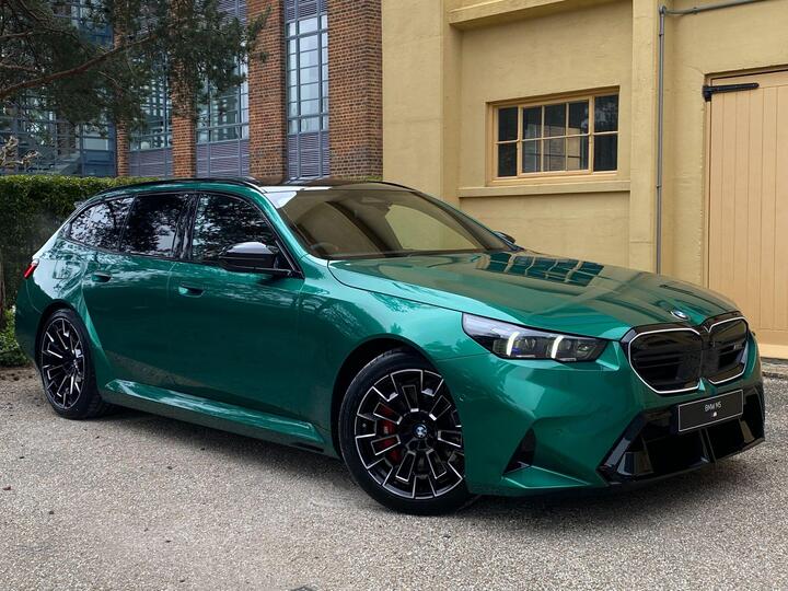 BMW M5 4.4 22.1kWh Touring Steptronic XDrive Euro 6 (s/s) 5dr