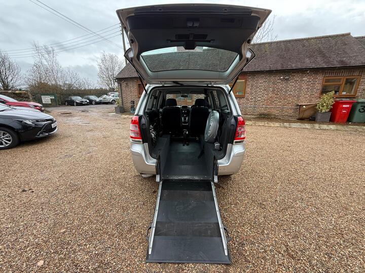 Vauxhall Zafira 1.8 16V Exclusiv Euro 5 5dr (SNav)