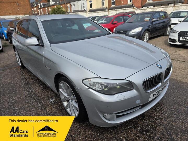 BMW 5 SERIES 2.0 520d SE Touring Steptronic Euro 5 (s/s) 5dr BMW 5 SERIES 2.0 520d SE Touring Steptronic Euro 5 (s/s) 5dr