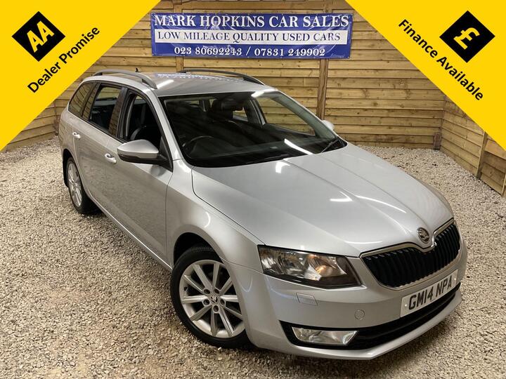 Skoda OCTAVIA 1.6 TDI Elegance DSG Euro 5 (s/s) 5dr Skoda OCTAVIA 1.6 TDI Elegance DSG Euro 5 (s/s) 5dr