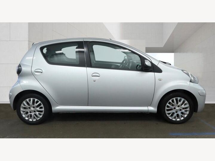 Toyota AYGO 1.0 VVT-i Platinum MultiMode Euro 4 5dr (AC)
