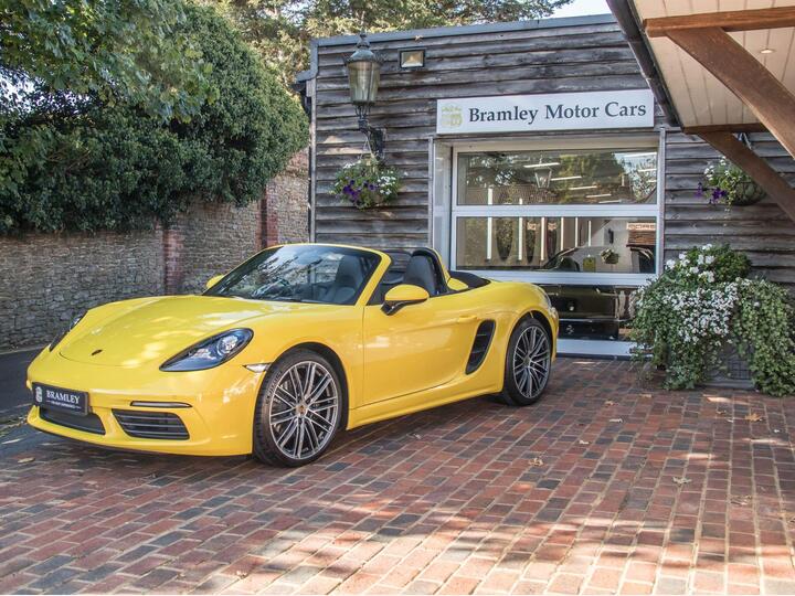 Porsche 718 Boxster 2.0T PDK Euro 6 (s/s) 2dr Porsche 718 Boxster 2.0T PDK Euro 6 (s/s) 2dr