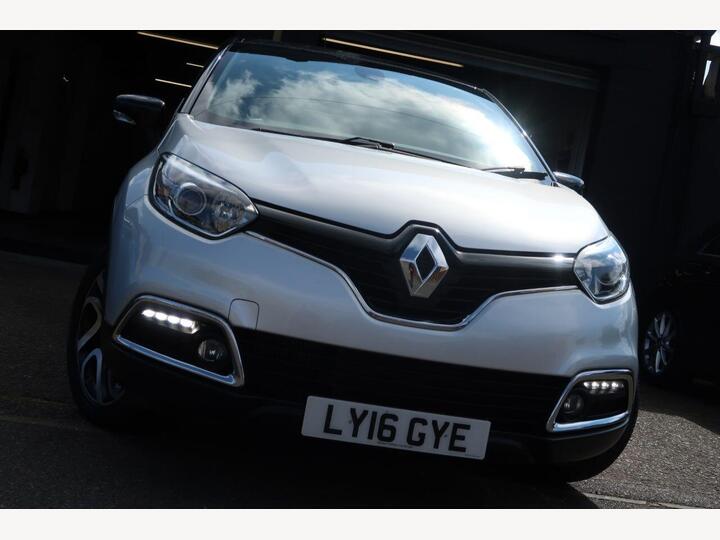 Renault CAPTUR 1.2 TCe ENERGY Dynamique S Nav Auto Euro 6 (s/s) 5dr
