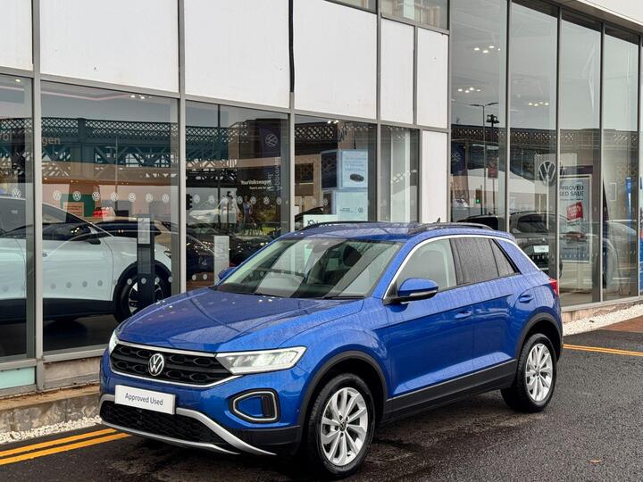 Volkswagen T-Roc 1.0 TSI Match Euro 6 (s/s) 5dr Volkswagen T-Roc 1.0 TSI Match Euro 6 (s/s) 5dr