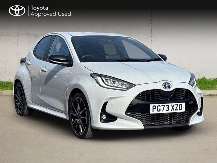 Toyota Yaris 1.5 VVT-h GR SPORT E-CVT Euro 6 (s/s) 5dr
