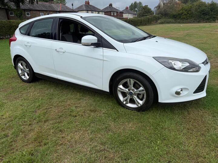 Ford Focus 1.6 Zetec Euro 5 5dr