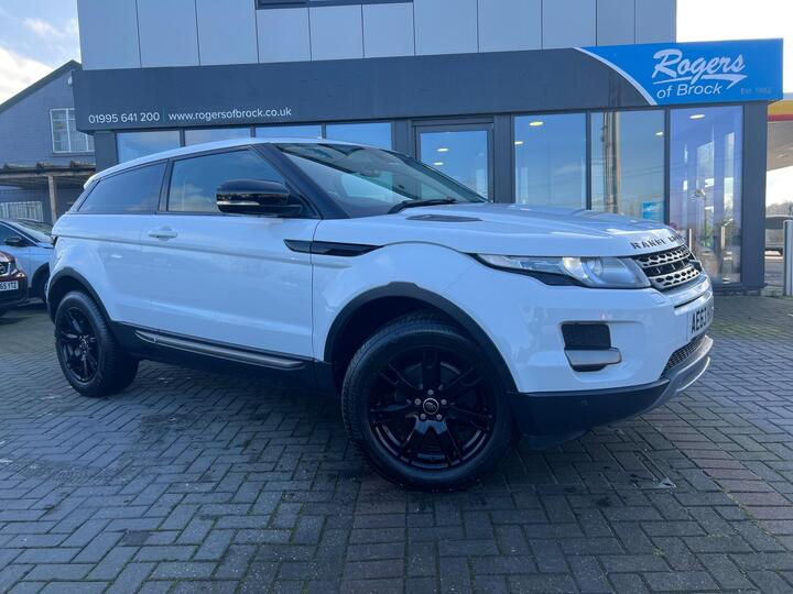 Land Rover Range Rover Evoque 2.2 ED4 Pure FWD Euro 5 (s/s) 3dr Land Rover Range Rover Evoque 2.2 ED4 Pure FWD Euro 5 (s/s) 3dr
