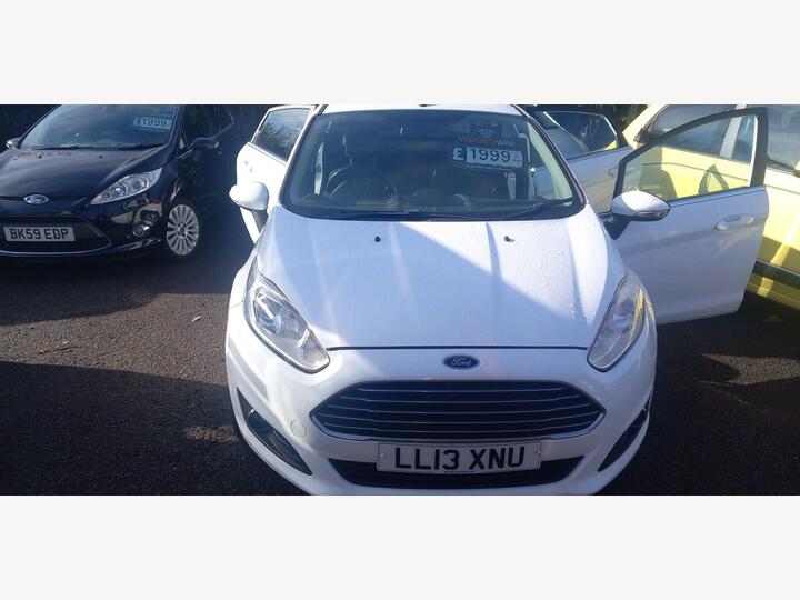 Ford Fiesta 1.6 TDCi ECOnetic Zetec Euro 5 (s/s) 5dr