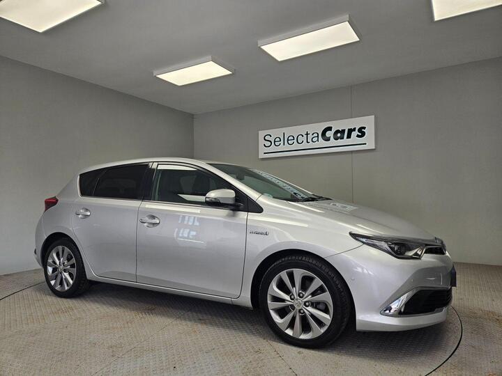 Toyota AURIS 1.8 VVT-h Excel CVT Euro 6 (s/s) 5dr (Safety Sense)