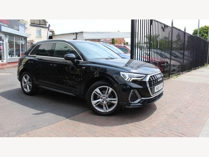 Audi Q3 1.5 TFSI CoD 35 S Line S Tronic Euro 6 (s/s) 5dr