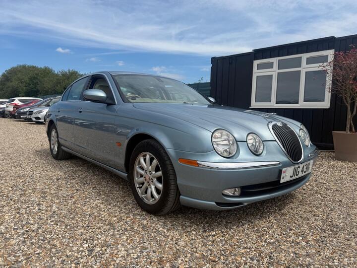 Jaguar S-Type 2.5 V6 SE Plus 4dr