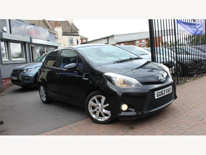 Toyota YARIS 1.5 VVT-h T Spirit CVT Euro 5 5dr