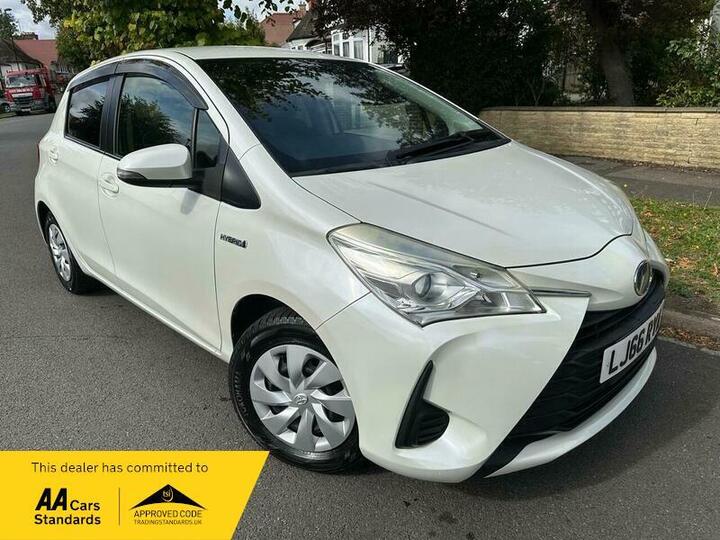 Toyota Yaris 1.5 VVT-h Design Hatchback 5dr Petrol Hybrid E-CVT Euro 6 (s/s) (100 Ps)