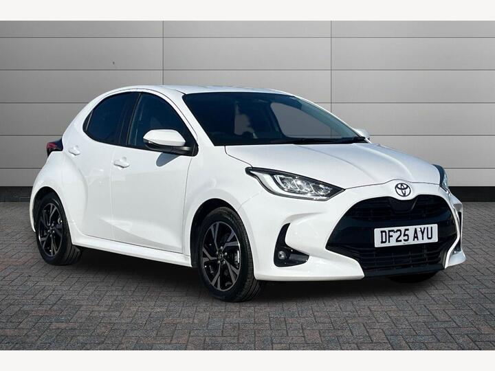Toyota Yaris 1.5 VVT-h Design E-CVT Euro 6 (s/s) 5dr