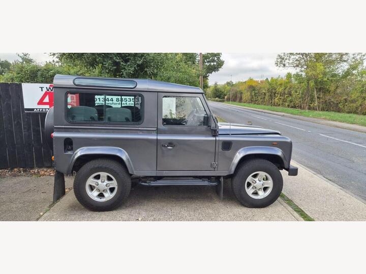 Land Rover DEFENDER 90 2.5 TD5 County Station Wagon 3dr (6 Seats)