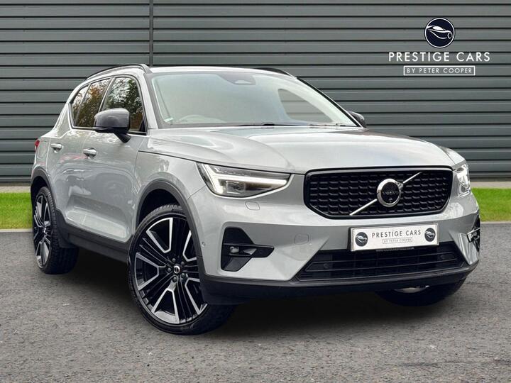 Volvo XC40 2.0 B4 MHEV Ultra Dark DCT Auto Euro 6 (s/s) 5dr