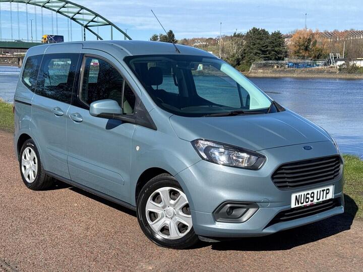 Ford TOURNEO COURIER 1.0 EcoBoost Zetec Euro 6 5dr