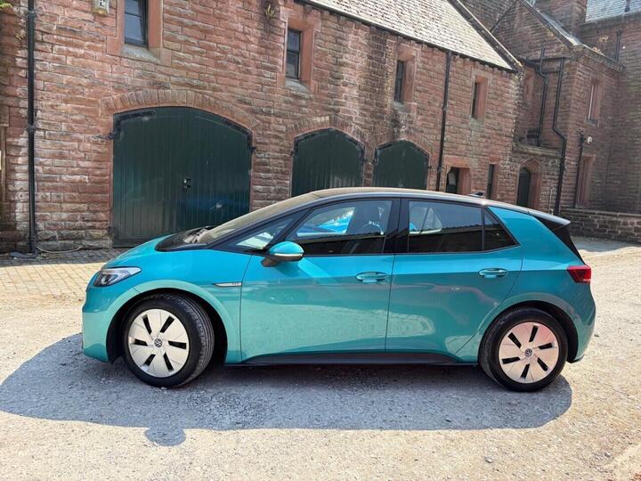 Volkswagen ID.3 Pro Performance 58kWh Life Auto 5dr