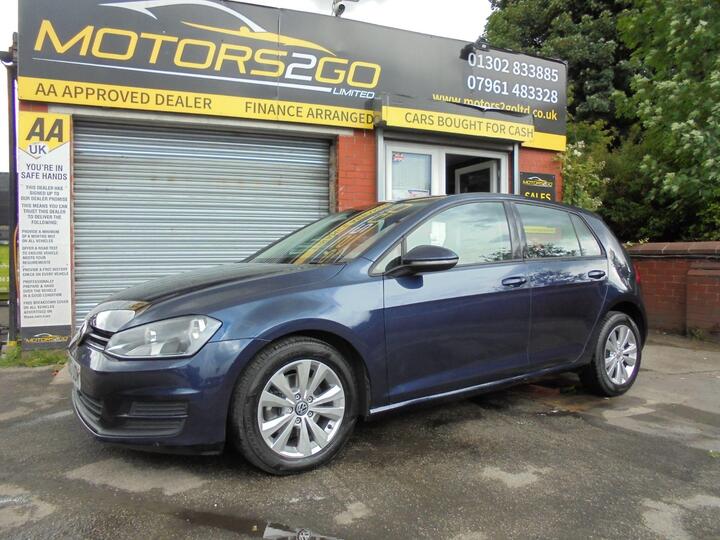 Volkswagen Golf 1.6 TDI BlueMotion Tech SE DSG Euro 5 (s/s) 5dr Volkswagen Golf 1.6 TDI BlueMotion Tech SE DSG Euro 5 (s/s) 5dr